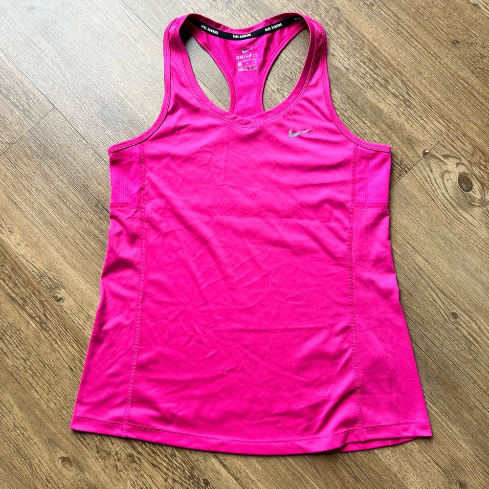 Nike dri-fit workout tank. Size medium EUC